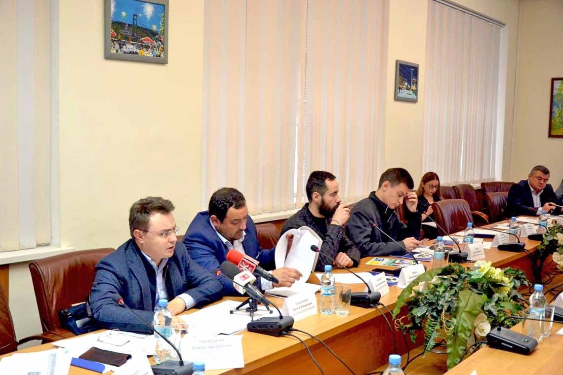 Народні депутати обговорили проблеми ОТГ Житомирщини з керівниками міст і селищ області