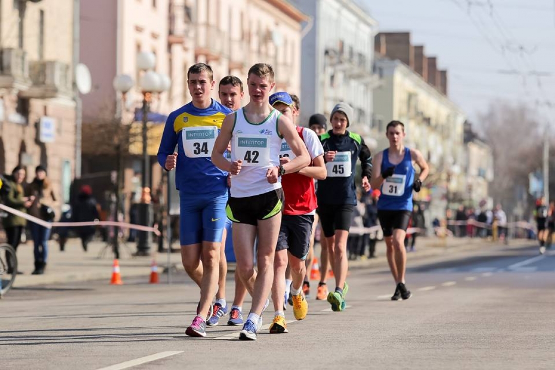Спортсмен з Коростеня виборов бронзу на Всеукраїнських змаганнях зі спортивної ходьби