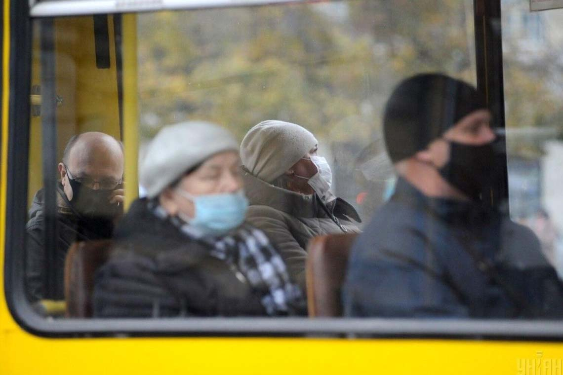 У МВС розповіли, як уникнути штрафу за відсутність захисної маски на обличчі