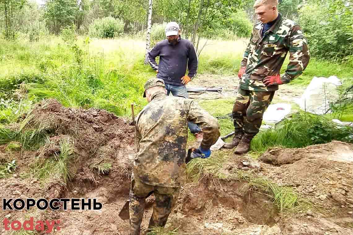 У Коростенському районі пошуківці знайшли рештки двох солдат 📷ФОТО