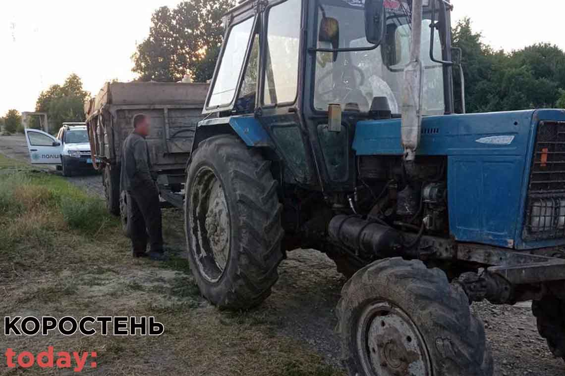 На Олевщині затримали трактор з незаконним лісом