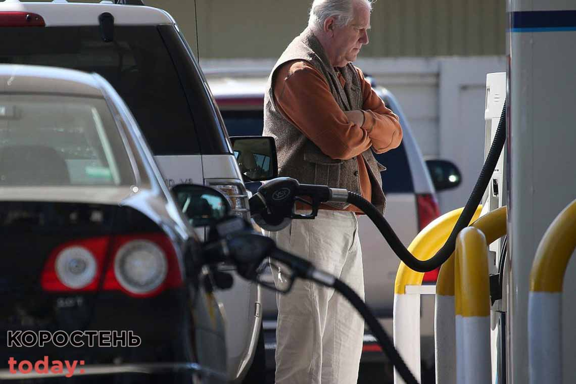 Уряд вирішив призупинити державне регулювання цін на паливо