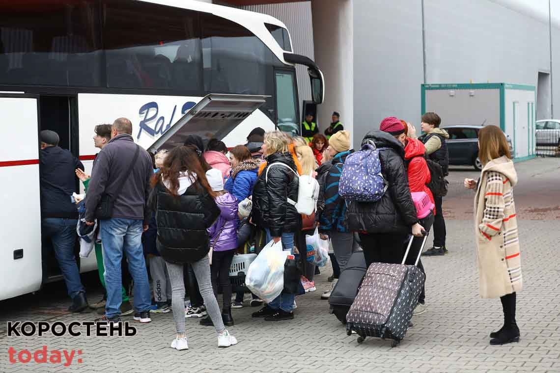 До Коростеня приїдуть понад тисячу біженців з Лисичанська та Сєвєродонецька