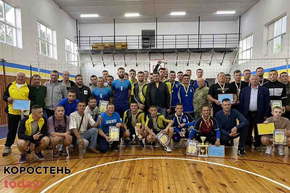 В Овручі нагородили переможців 7 чемпіонату волейбольної ліги серед чоловічих  (ФОТОрепортаж)