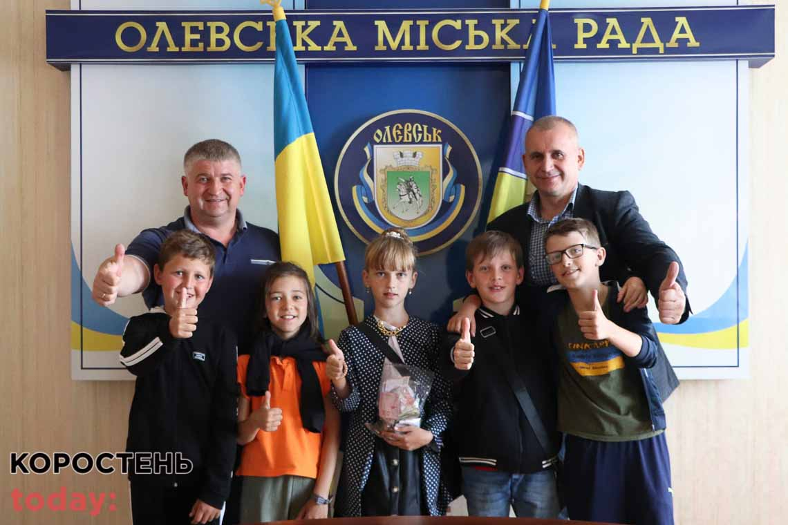 Діти з Олевська за декілька днів зібрали 4 тис. грн на імпровізованому блокпосту (ФОТО)
