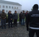 В одній з в'язниць Житомирської області проводили обшуки через шахраїв, що виманювали у людей гроші (ФОТО)