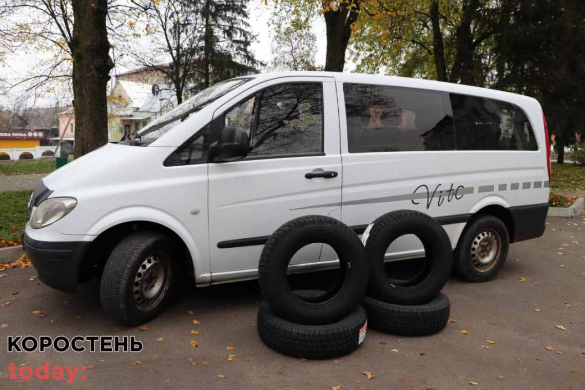 Освітяни Олевської громади придбали для військових ЗСУ автомобіль