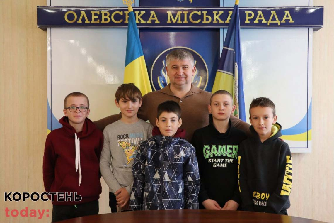 У селі на Олевщині декілька школярів зібрали понад 4 тис. грн для ЗСУ 📷ФОТО