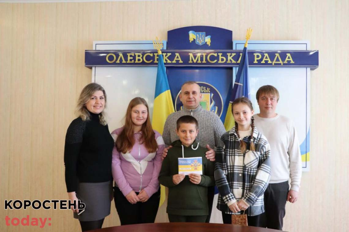 Учні однієї з гімназій Олевської громади на благодійному ярмарку зібрали понад 6 тис. грн для ЗСУ