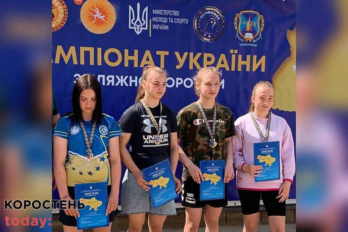 На чемпіонаті України з пляжної боротьби коростенські спортсмени вибороли срібну та бронзову нагороди