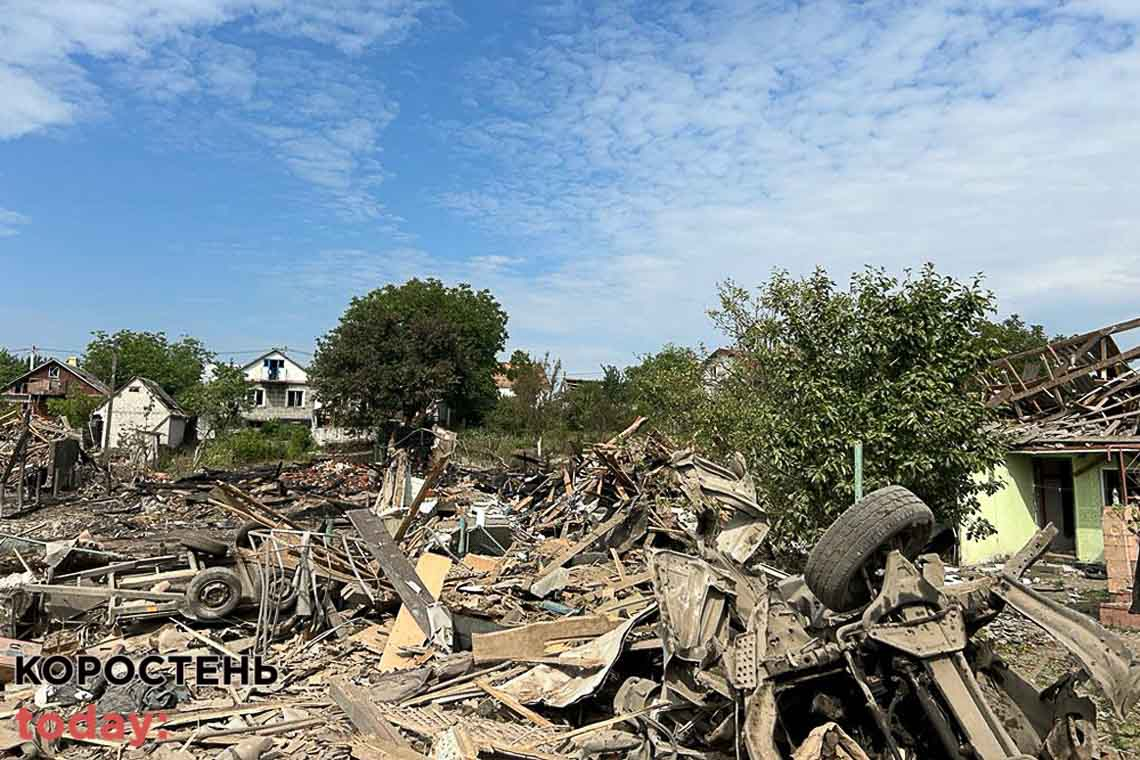 У місті Житомирської області, де уламками ракети пошкоджено 60 будинків, оголосили надзвичайну ситуацію