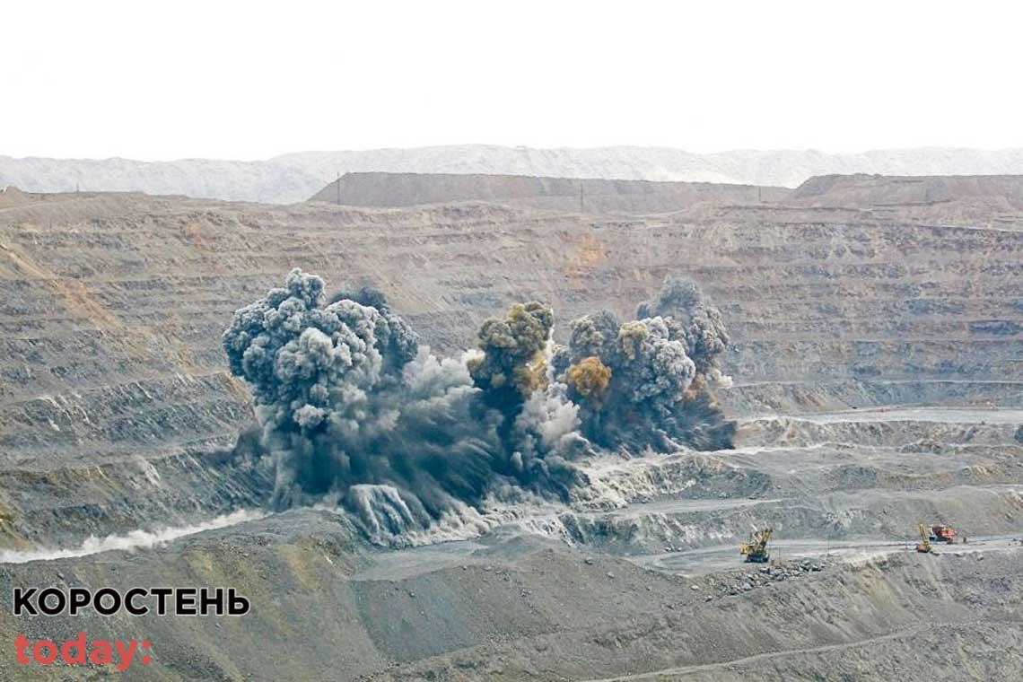 Жителів Коростенського району попереджають про звуки вибухів через планові роботи на родовищі