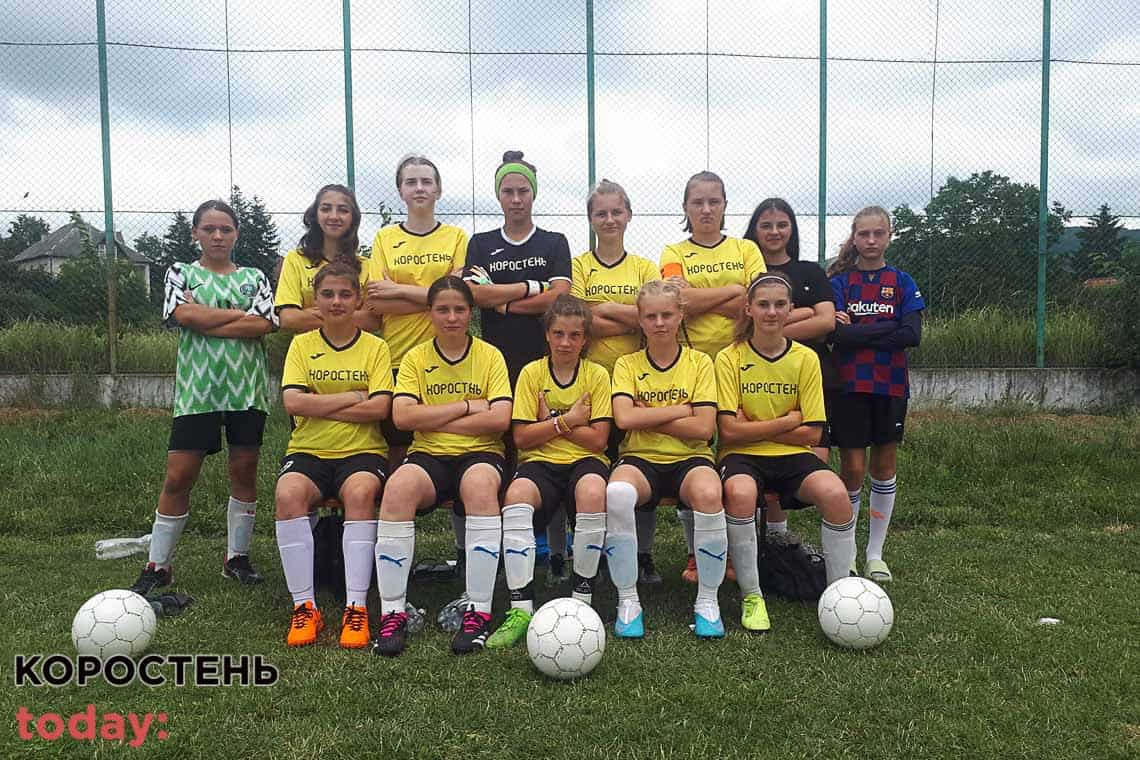 Команда з Коростеня здобула ІІІ місце на всеукраїнських змаганнях з футболу серед дівчат