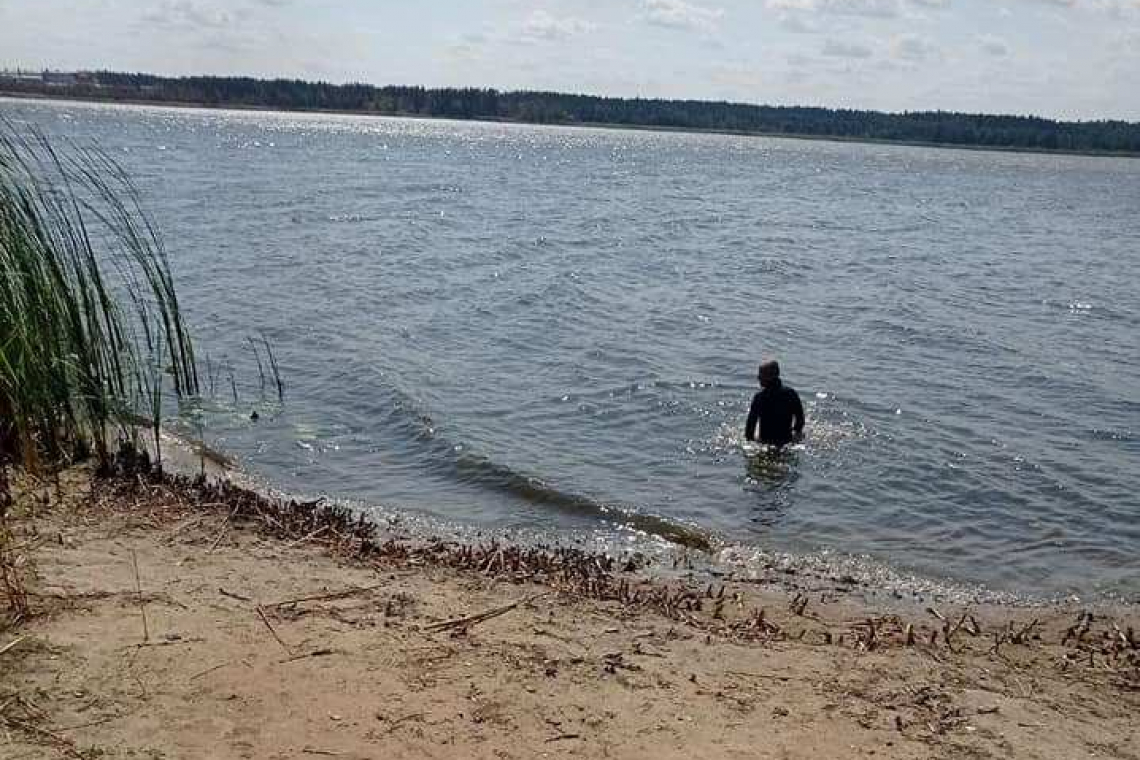 У Малині водолази спільно з комунальниками намагались відновити водопостачання в місті