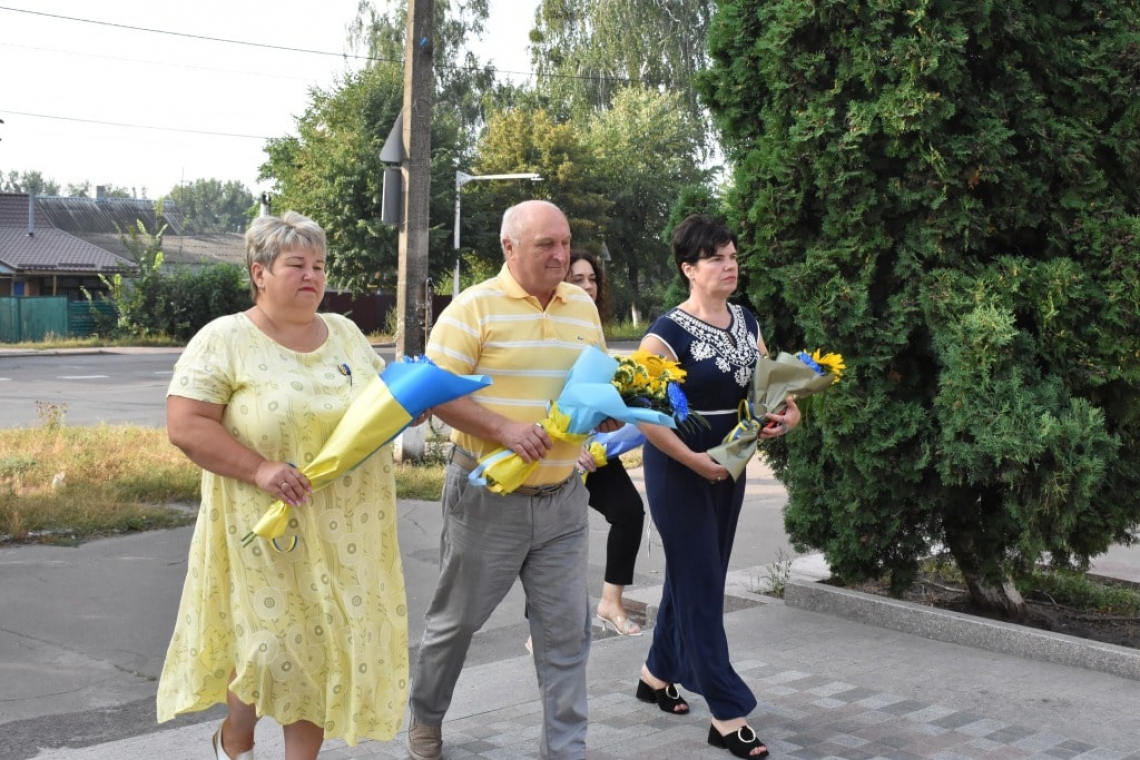 У Коростені День пам'яті відзначили покладанням квітів