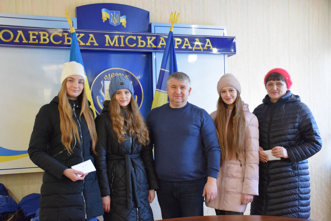 Жителі Олевської громади у грудні під час ярмарок та концертів зібрали майже 60 тис. грн на потреби військових