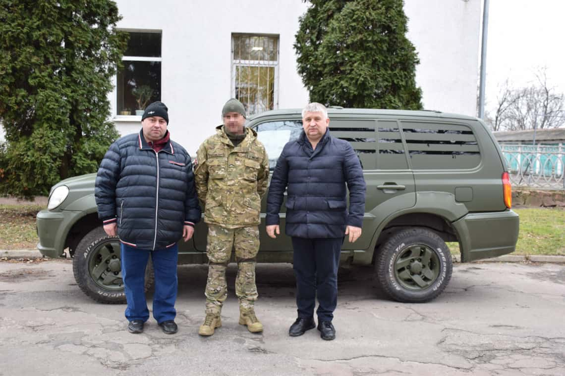Олевська громада придбала автомобіль для захисника зі 117-ї бригади