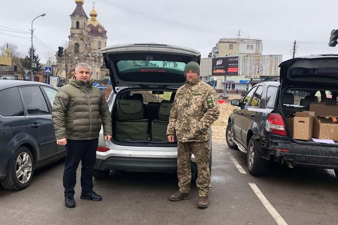 Олевська громада передала підрозділу протиповітряної оборони області два пошукові прожектори 