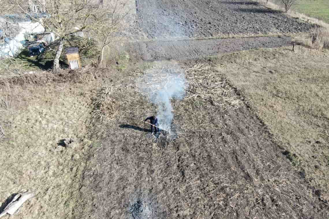 У Коростенській та Лугинській громадах паліїв сухостою виявляють за допомогою дрона