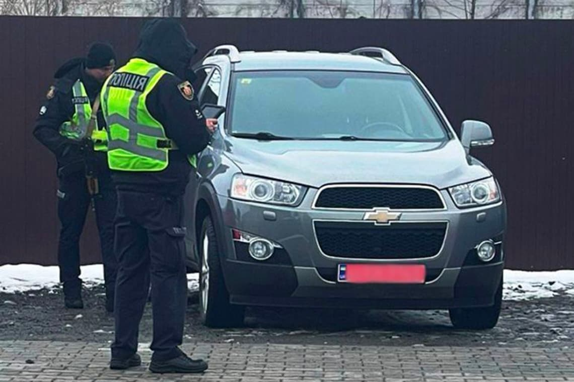 На Житомирщині чоловік хотів зареєструвати Chevrolet, але автівку розшукує Інтерпол