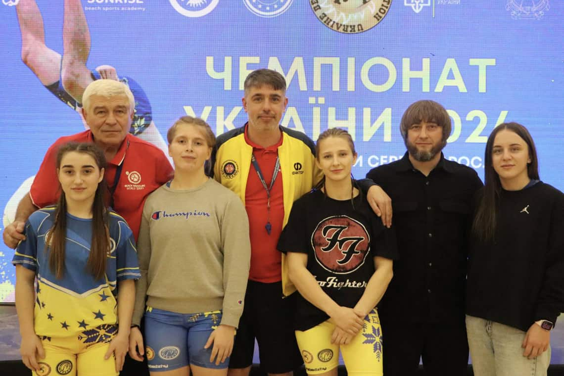 Спортсменки з Коростеня вибороли медалі на чемпіонаті України з пляжної боротьби