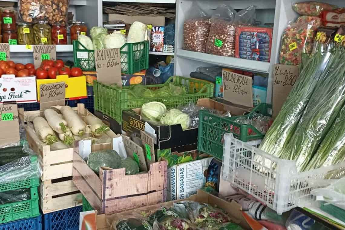 Через перевищений вміст нітратів на ринках Житомирщини не допустили до продажу понад дві тонни ранніх овочів