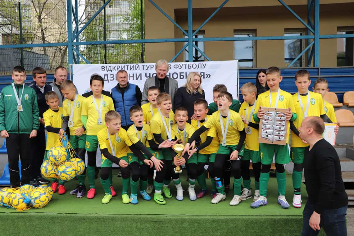 Юні коростенські футболісти стали срібними призерами Всеукраїнського турніру «Дзвони Чорнобиля»