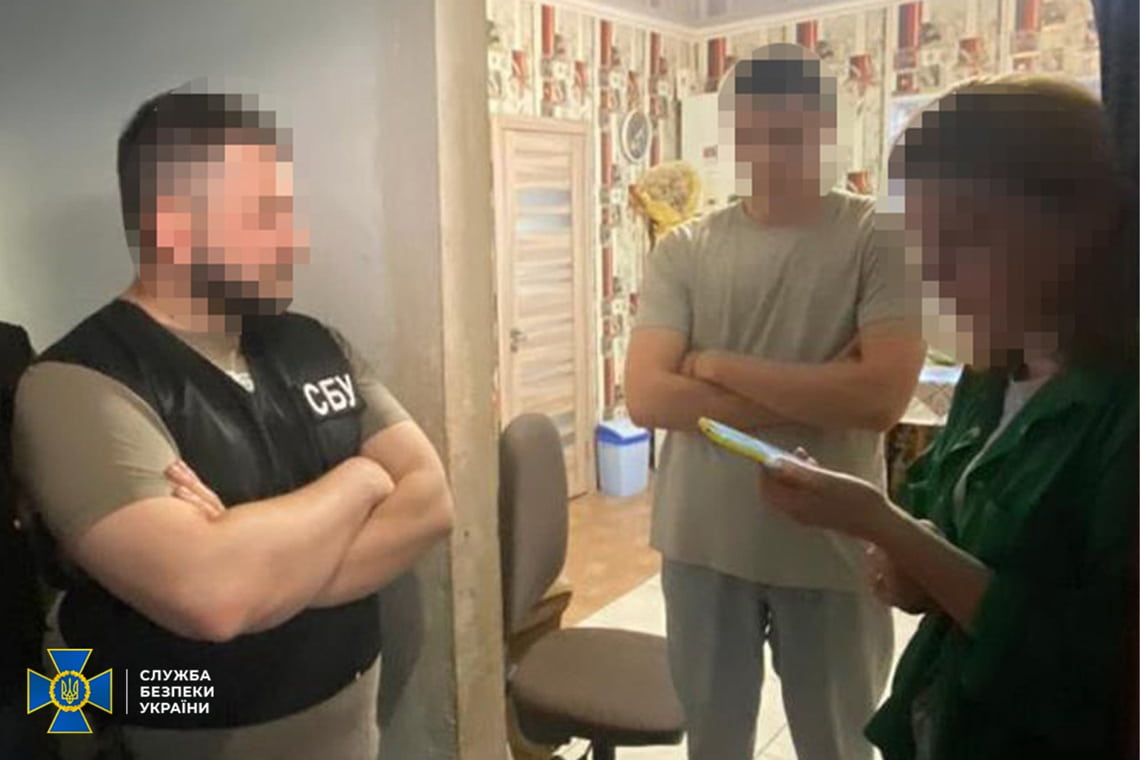 Надсилали повідомлення про виплати від ООН: у Житомирській області трьох юнаків викрили у шахрайствах на мільйон гривень