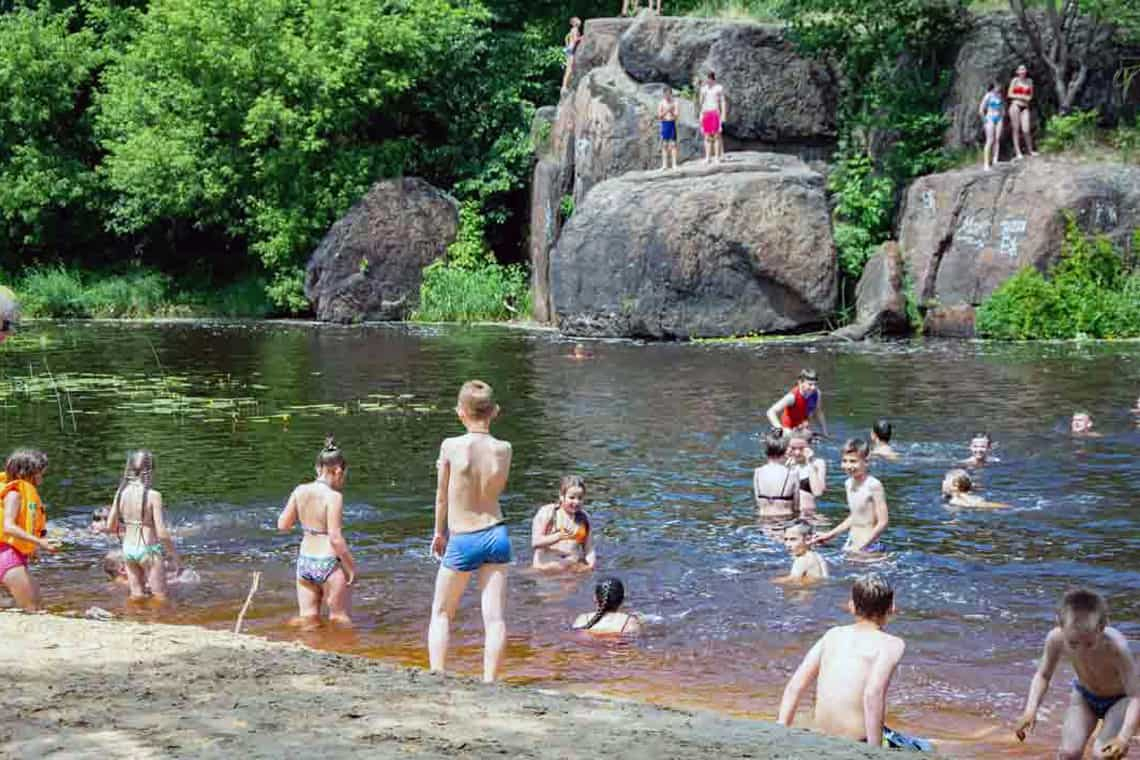 На пляжі в Коростені вода в річці Уж не відповідає нормам