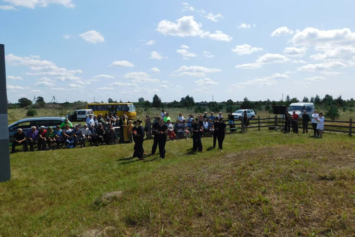 У селі Овруцької громади відбувся мітинг з нагоди Міжнародного дня пам’яті про нацистський геноцид ромів