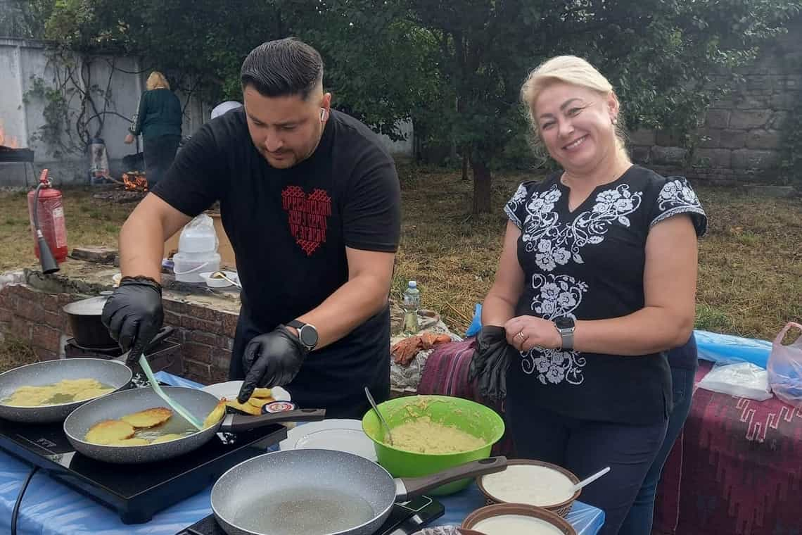 Під час благодійної дерунярської акції в Коростені зібрали майже 150 тис. грн