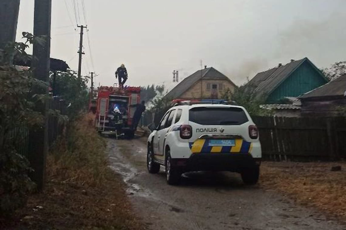 У Малині загорівся будинок, в який влучила блискавка