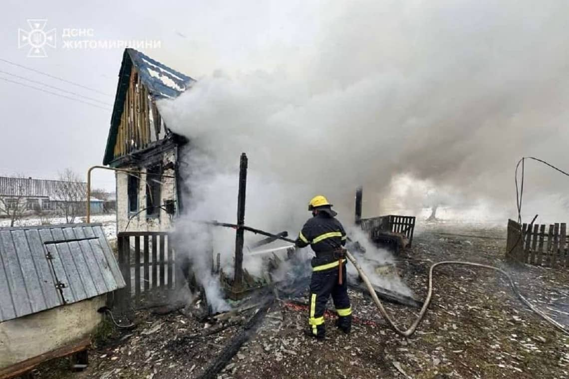 У Коростенському районі під час гасіння пожежі виявили тіло чоловіка