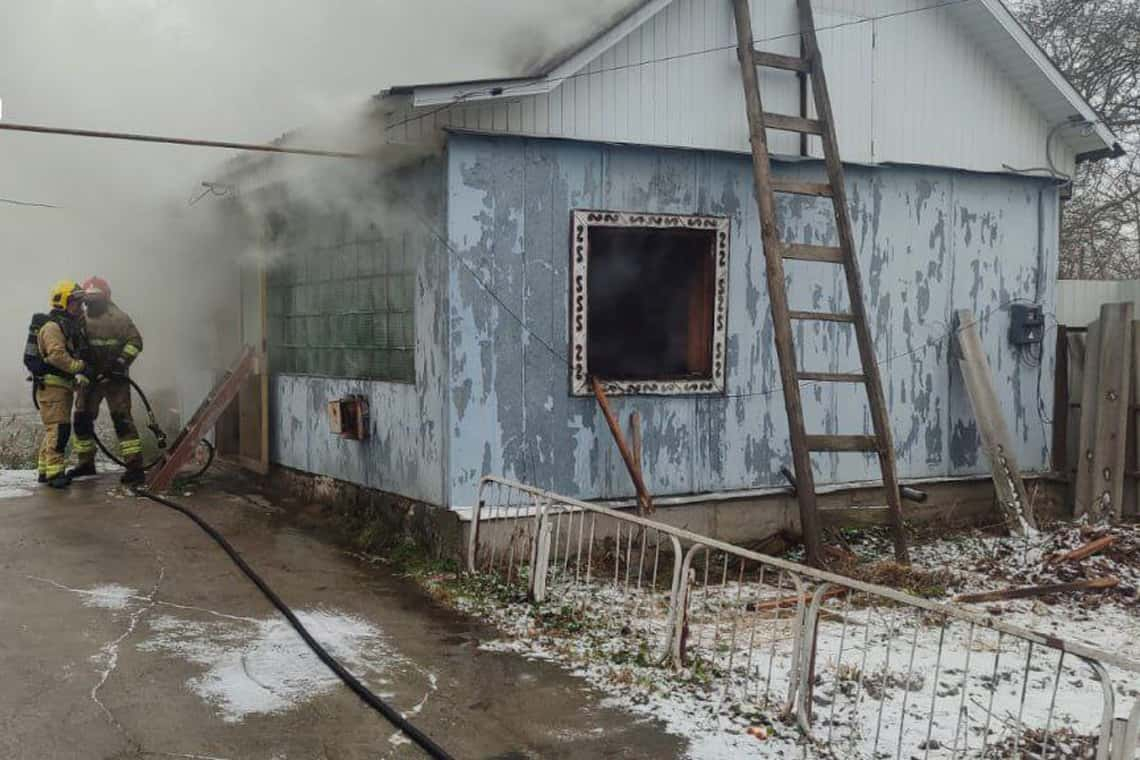 На Різдво у Коростені рятувальники двічі ліквідували пожежу