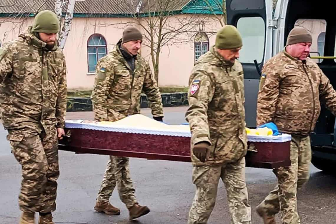 Поліція Коростенщини відкрила кримінальне провадження щодо зникнення обручки з руки загиблого військового