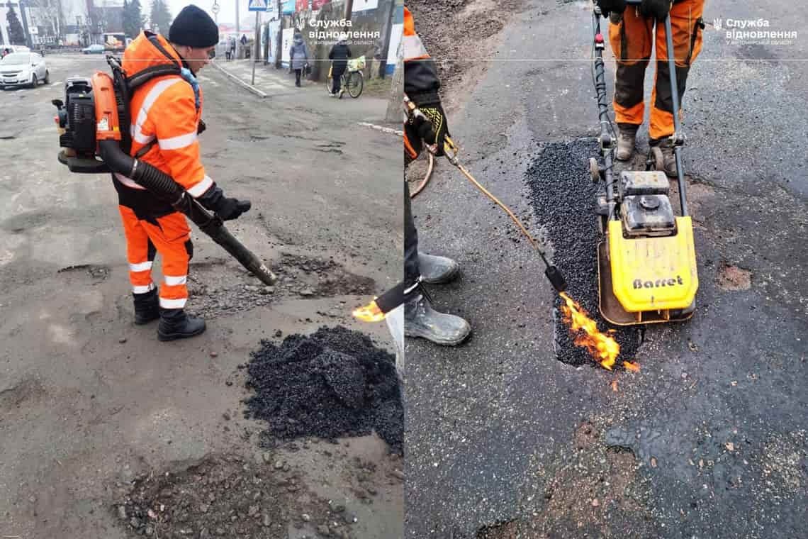 Ями на автошляхах в Коростенському районі «латають» холодними мінеральними сумішами