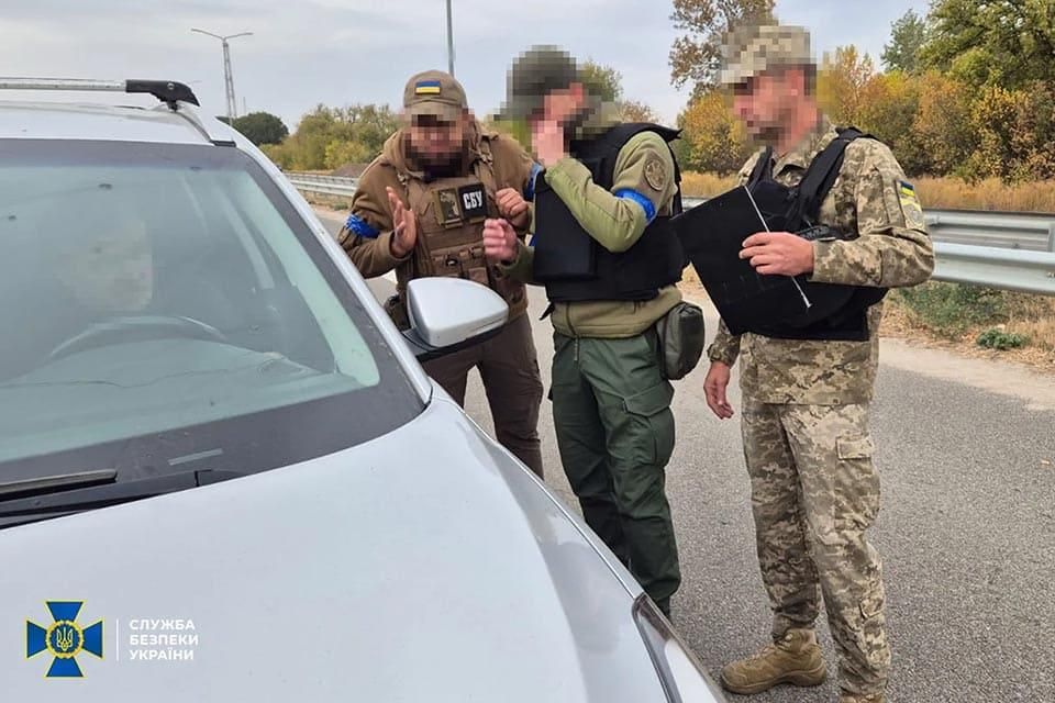 На Житомирщині посилили безпекові заходи: перевірятимуть документи та транспорт