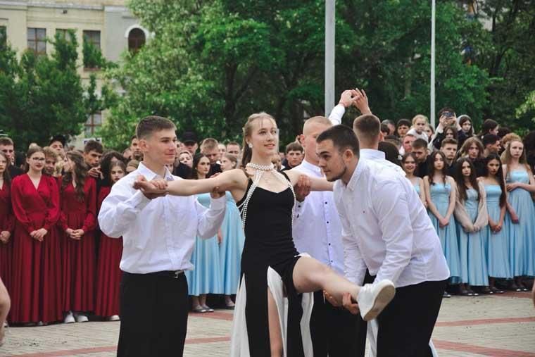 valskor20626 24