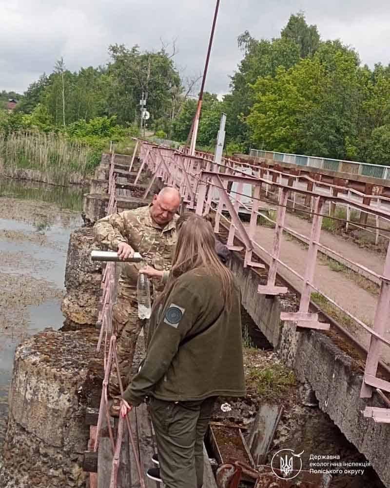 На Коростенщині екологи перевірили КП після звернень громадян щодо забруднення річки