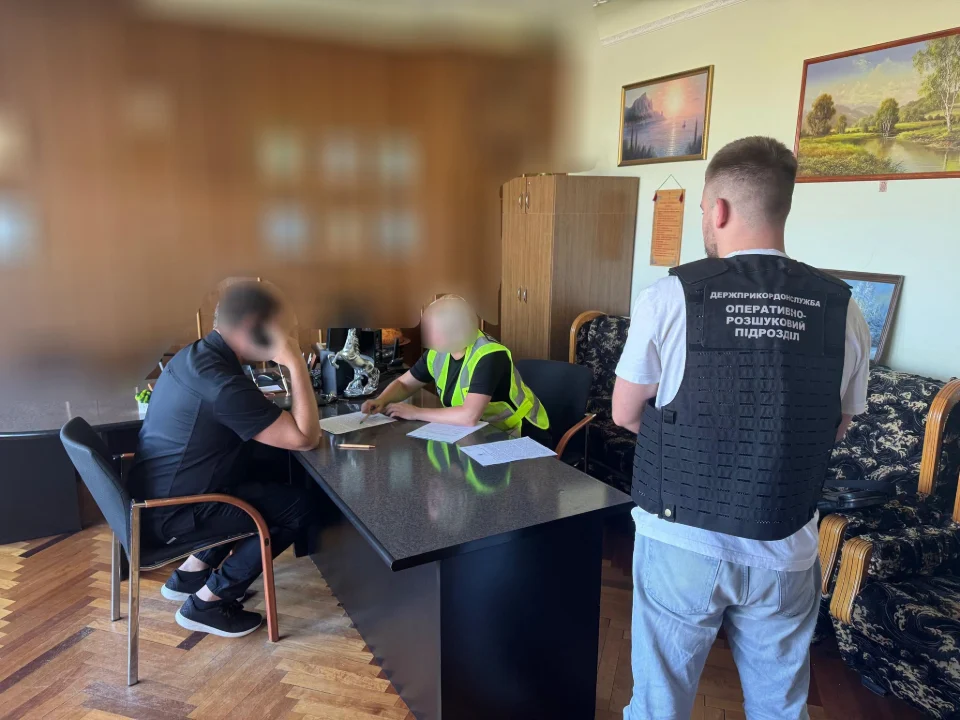 На Житомирщини викрили осіб, які незаконно оформлювали інвалідність чоловікам мобілізаційного віку: скільки коштував “пакет послуг”