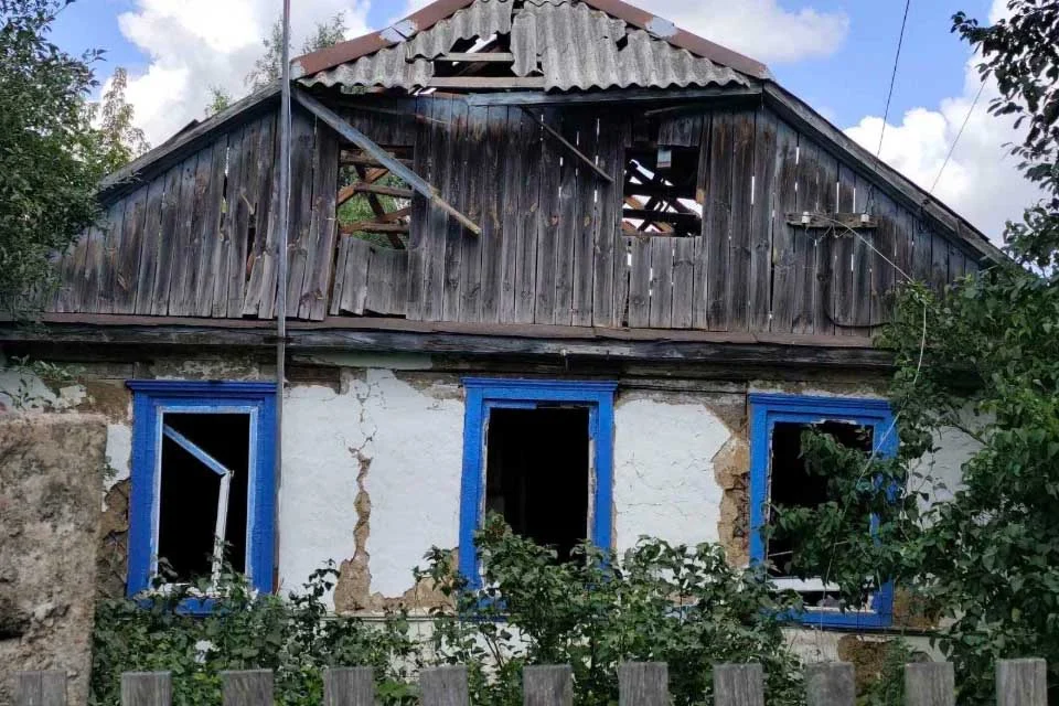 Після атаки рф на Коростенщині соцзахист приймає заявки місцевих: особу, чиє житло знищено, розмістили в геріатричному пансіонаті