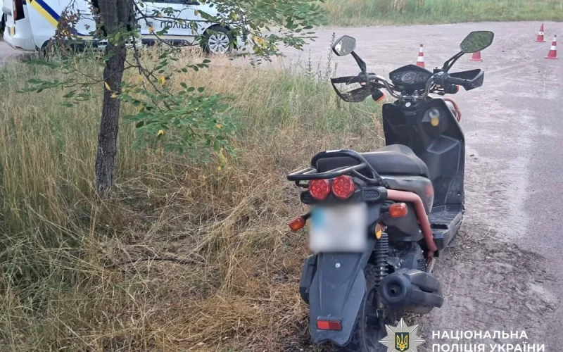 У селі Чоповицької громади 36-річний чоловік впав з мотоцикла: його доправили в реанімацію