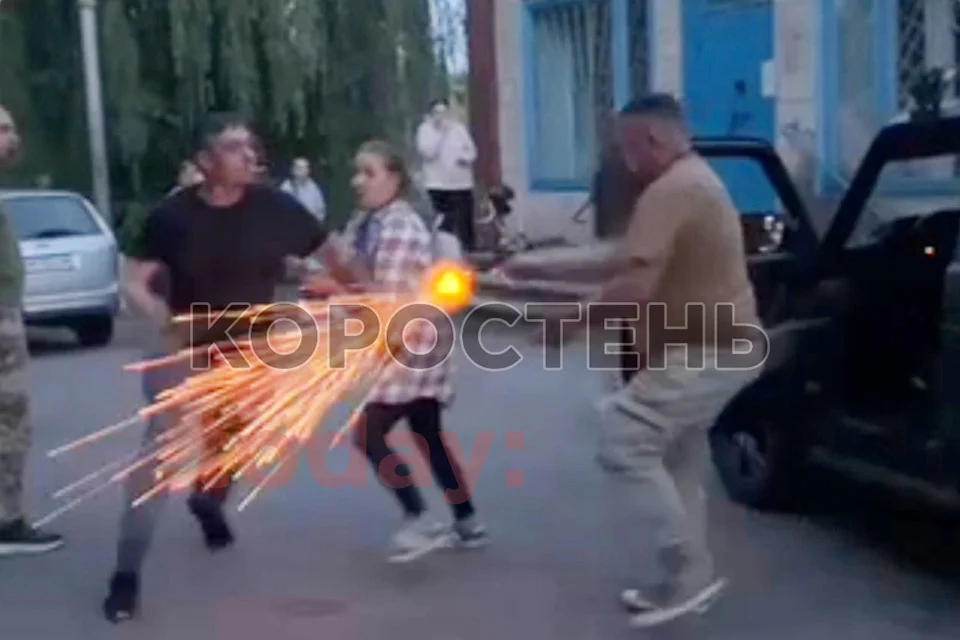 Бійка та постріли в селищі на Овруччині – свідки та поліція розповіли подробиці події