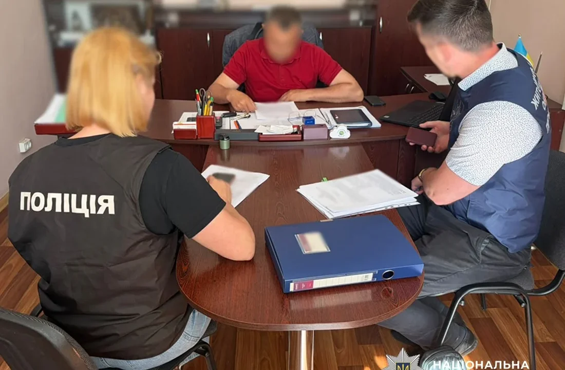 Керівництво лікарні на Житомирщині підозрюють у заволодінні 2,4 млн грн за ненадані медпослуги: підозри вручили ще 7 спільникам