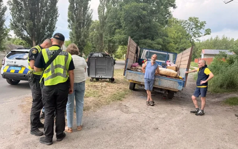 У Малині виявили осіб, що розвозили сміття вантажівкою та лишали його в різних районах міста