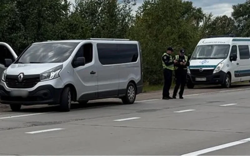 Без ліцензії систематично возив пасажирів з Овруча до Києва: на Житомирщині виявили нелегального перевізника