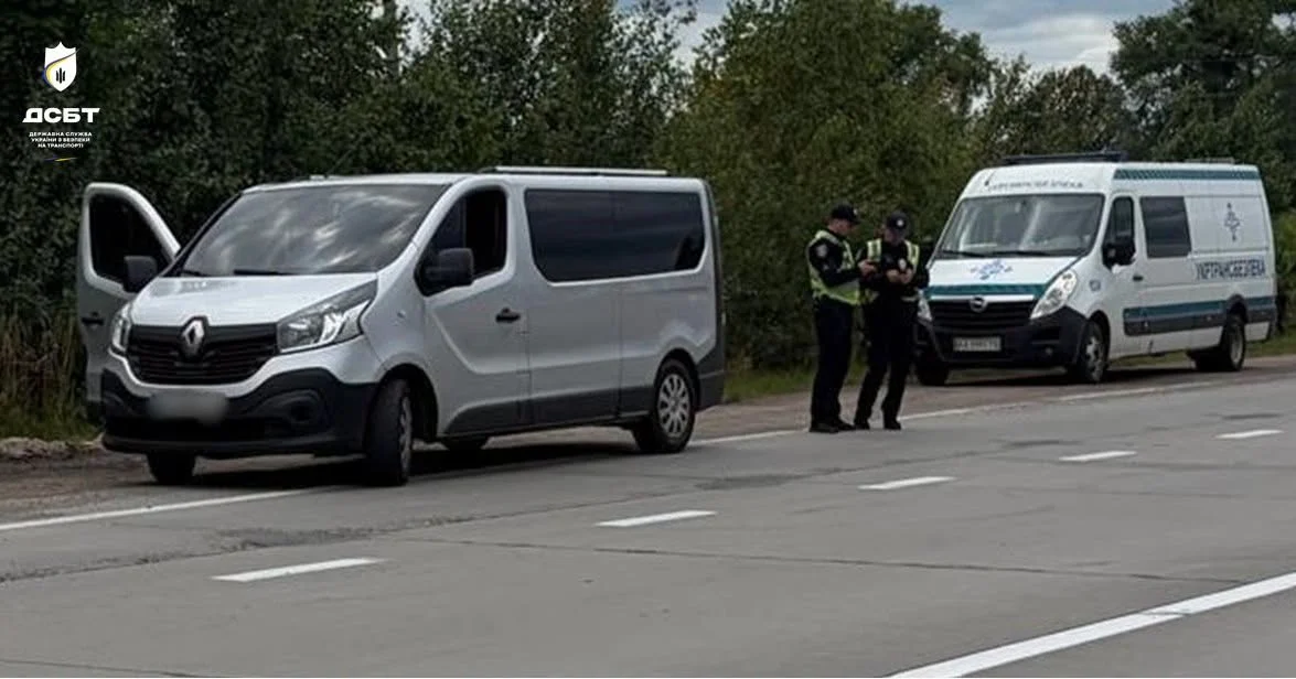 Без ліцензії систематично возив пасажирів з Овруча до Києва: на Житомирщині виявили нелегального перевізника