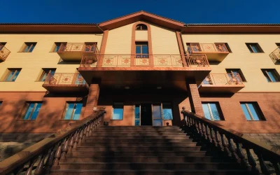 Red Rose Apartments — 5