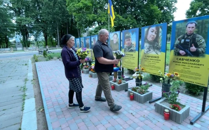 Двоє братів і сестра: історія родини з Олевщини, яка виховала трьох захисників