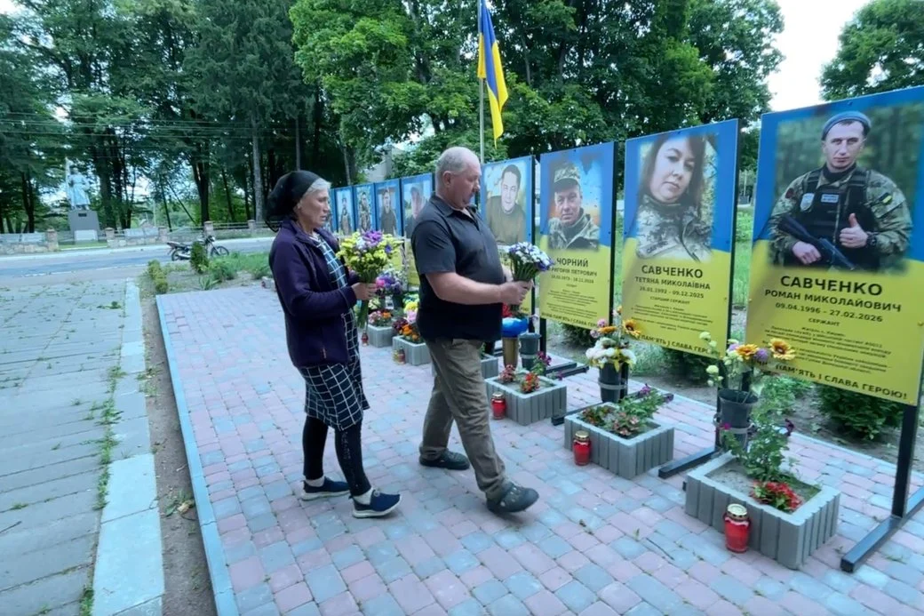Двоє братів і сестра: історія родини з Олевщини, яка виховала трьох захисників